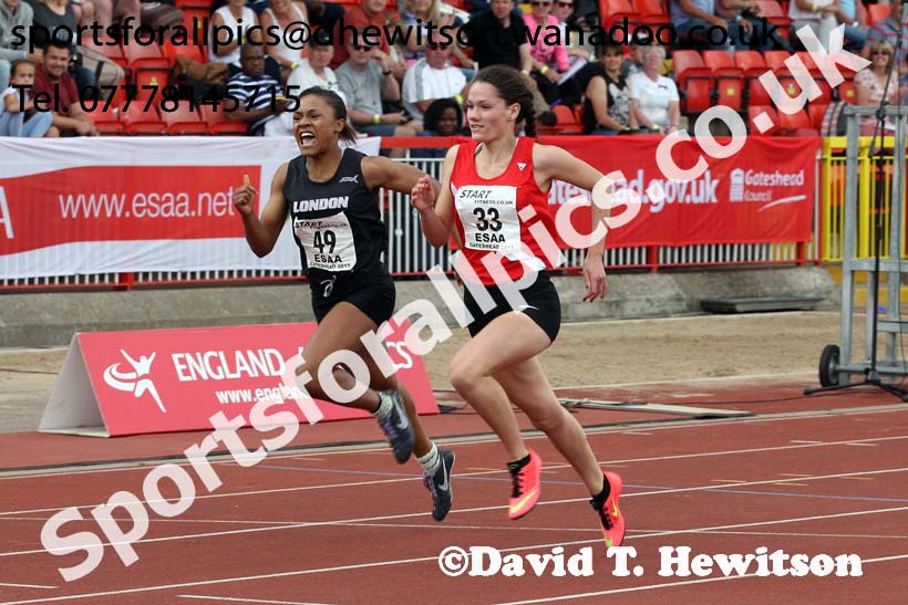 Inter girls 200 metres, 2015 English Schools, Gateshead. Photo: David T. Hewitson/Sports for All Pics